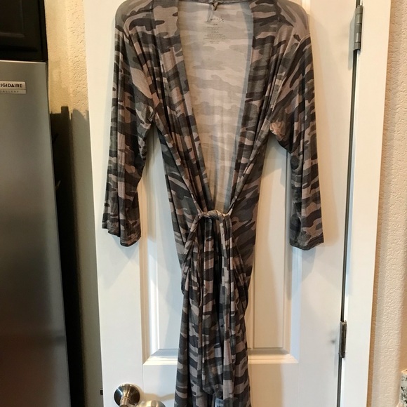 Camo Robe - Picture 2 of 3